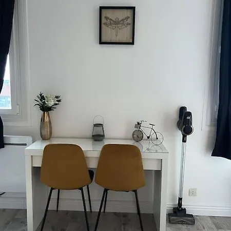 Apartamento T1, Parking Privé, Proche Gare Moulins (Allier)