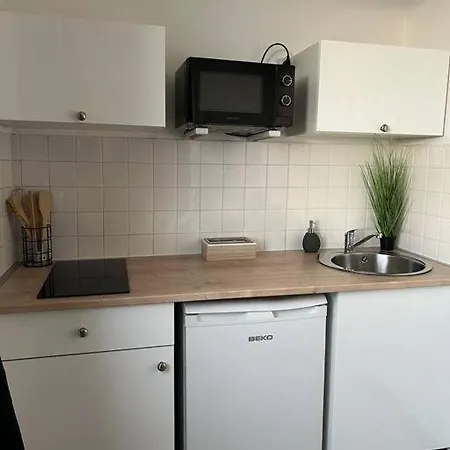 T1, Parking Privé, Proche Gare Moulins (Allier)